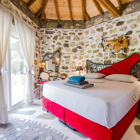 Artemis Goddess Nest - Aquatic Getaway * Evkarpia